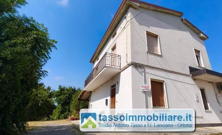 Terratetto unifamiliare 120 m², buono stato, Centro, Ortona — foto 5 di 9