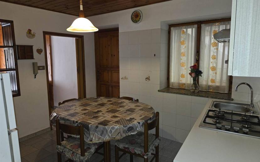 Trilocale via E. Chanoux 81, Centro, Pont-Saint-Martin — foto 2 di 15