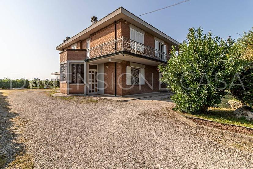 Villa unifamiliare, buono stato, 294 m², Villa Motta, Cavezzo — foto 41 di 43