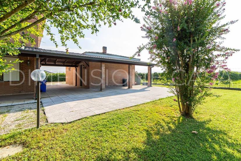 Villa unifamiliare, buono stato, 294 m², Villa Motta, Cavezzo — foto 11 di 43