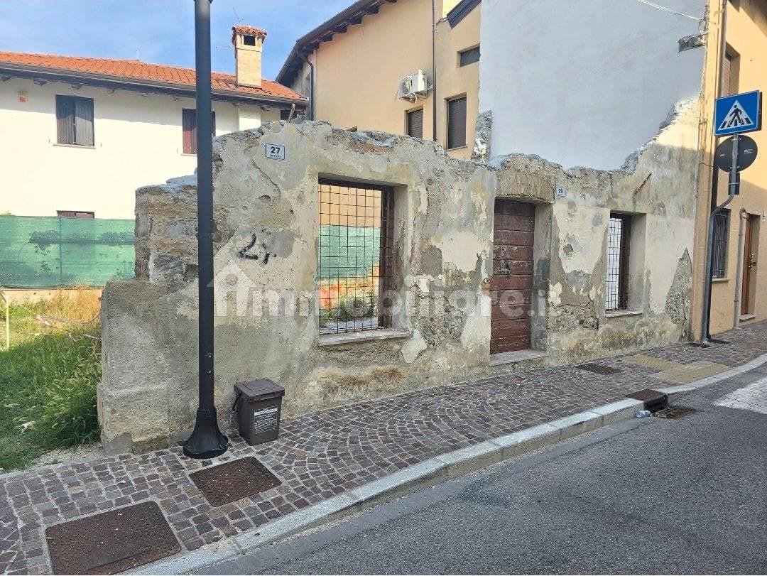 Rustico via Roma 27, Centro, Mortegliano