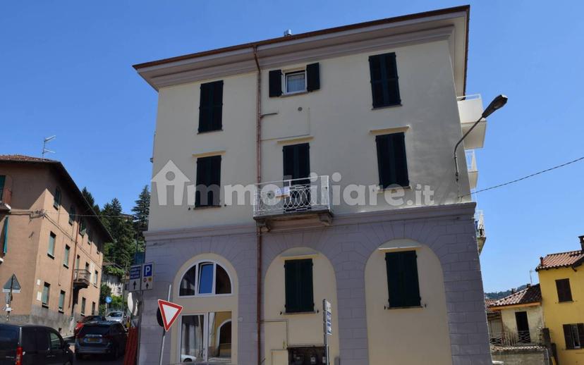 Trilocale piazza San Francesco 31, Centro, Luino — foto 3 di 11