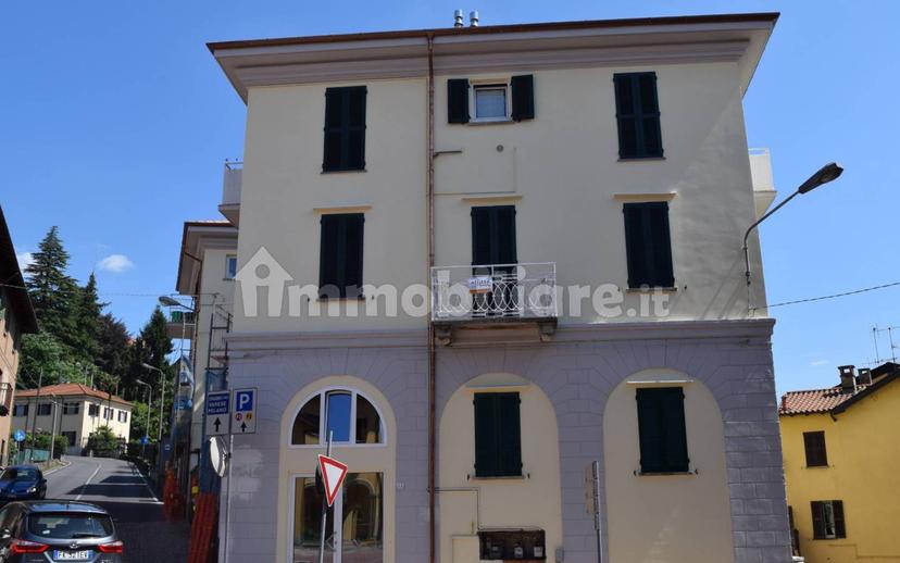 Trilocale piazza San Francesco 31, Centro, Luino — foto 5 di 11