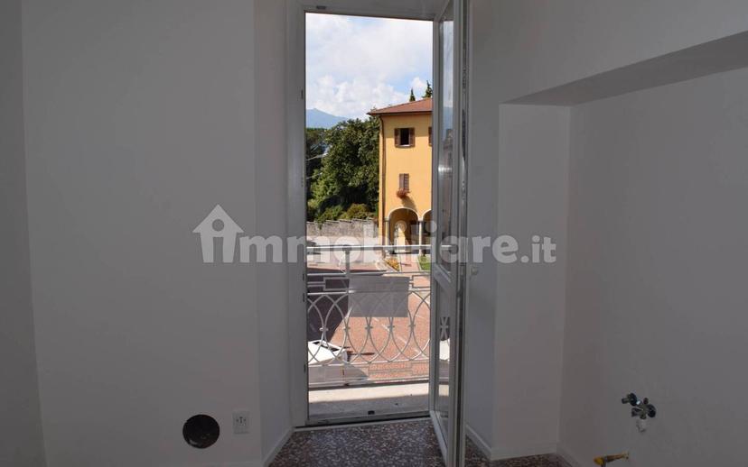 Trilocale piazza San Francesco 31, Centro, Luino — foto 6 di 11