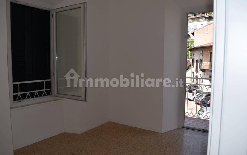 Trilocale piazza San Francesco 31, Centro, Luino — foto 11 di 11