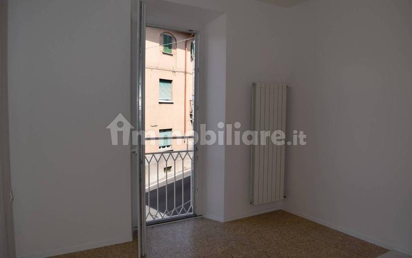 Trilocale piazza San Francesco 31, Centro, Luino — foto 9 di 11