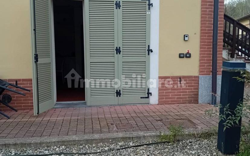 Monolocale frazione Mombarone 160, Serravalle, Asti