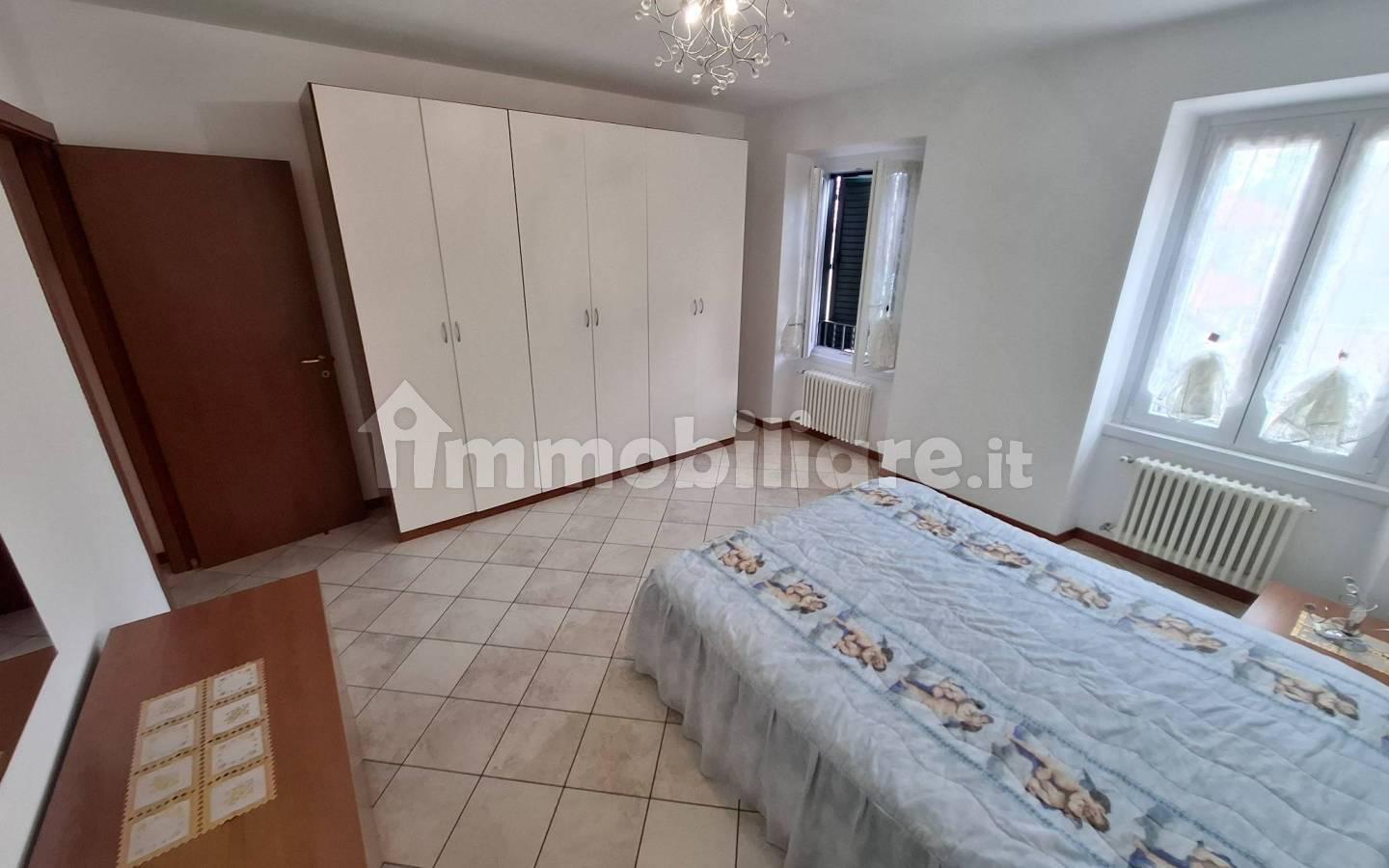 Bilocale via Roma, Centro, Binago