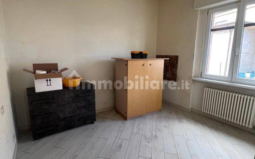 Trilocale buono stato, piano rialzato, Centro, Isola Rizza — foto 4 di 12