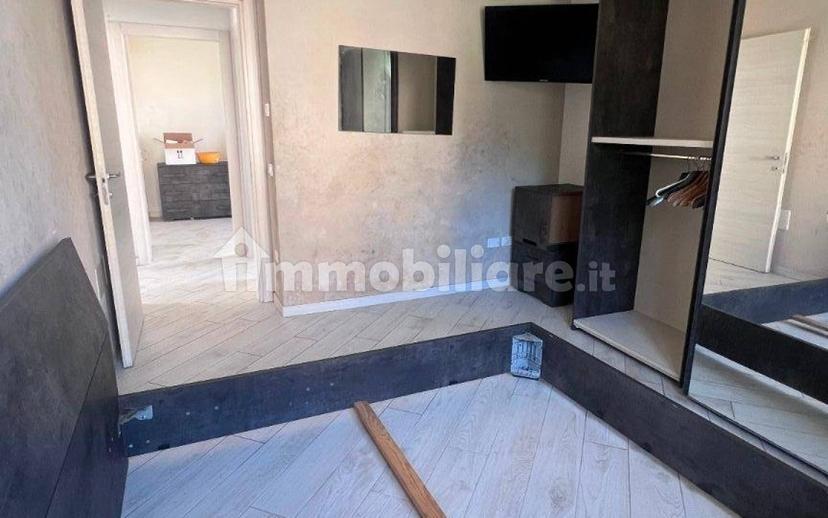 Trilocale buono stato, piano rialzato, Centro, Isola Rizza