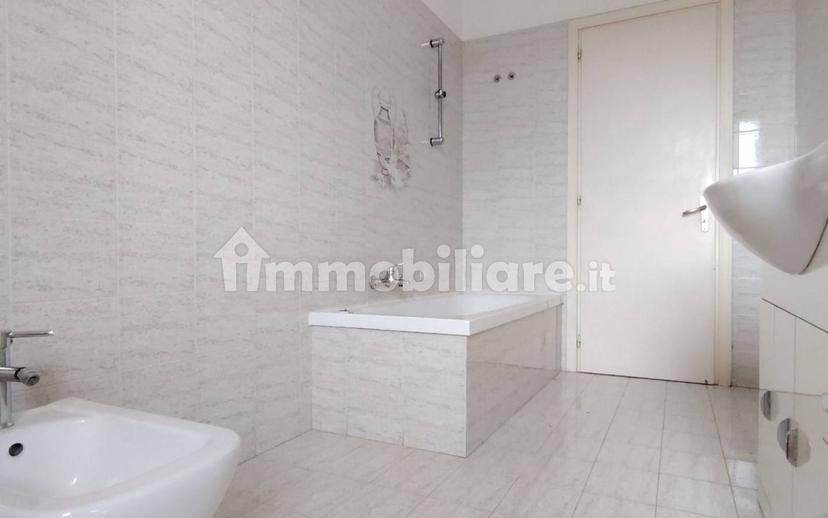Trilocale via dei Salici 22, Centro, Racconigi — foto 10 di 14