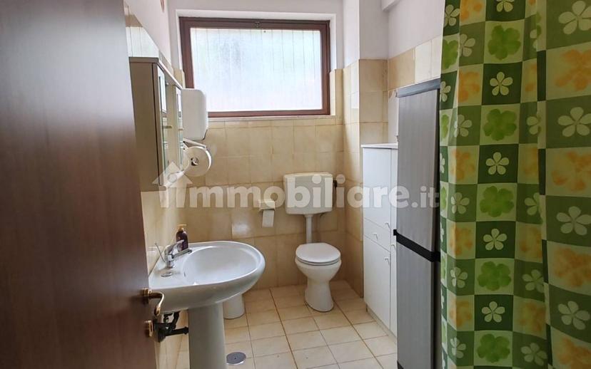 Appartamento seminterrato, Centro, Formia