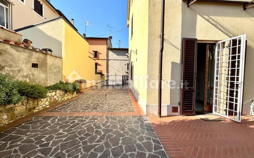 Terratetto unifamiliare via Gaetano Pieraccini, Villa Fiorita, Prato — foto 15 di 32