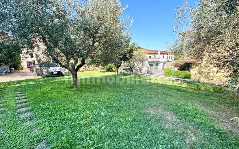 Terratetto unifamiliare via Gaetano Pieraccini, Villa Fiorita, Prato — foto 18 di 32