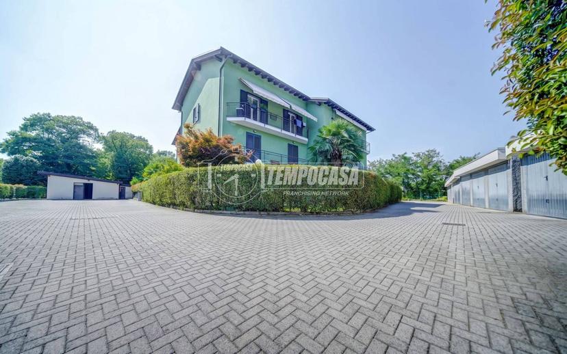 Appartamento via Paoloni, Centro, Castelletto Sopra Ticino — foto 15 di 31
