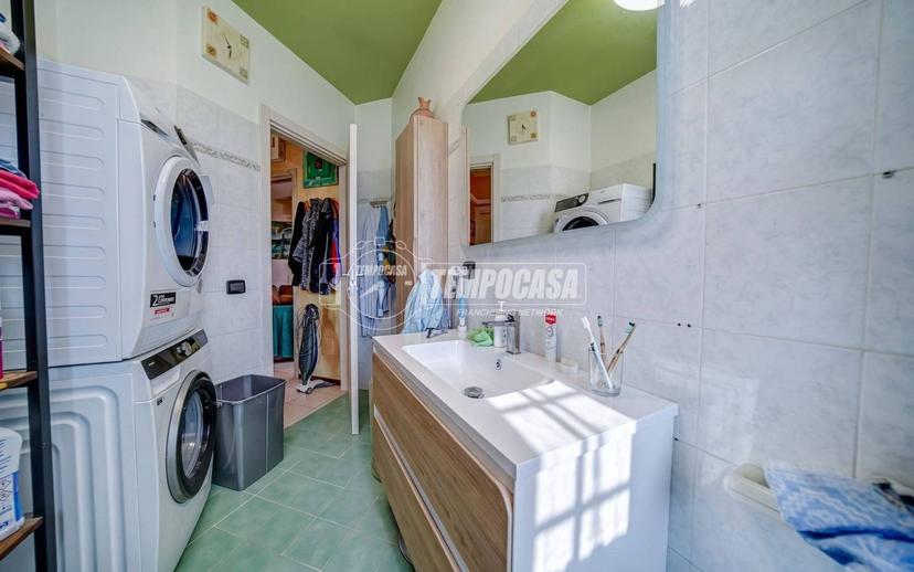 Appartamento via Paoloni, Centro, Castelletto Sopra Ticino — foto 12 di 31