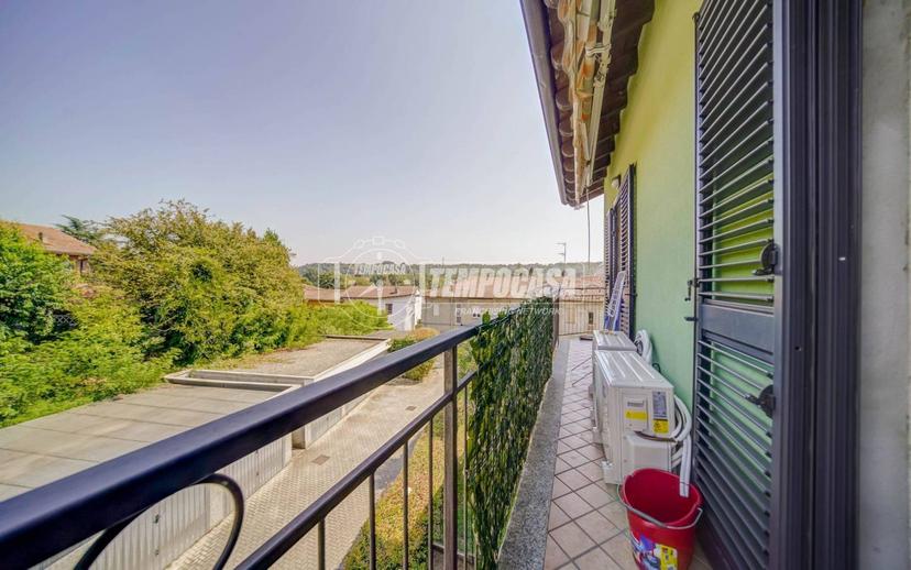 Appartamento via Paoloni, Centro, Castelletto Sopra Ticino — foto 13 di 31