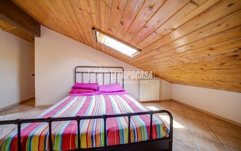 Appartamento via Paoloni, Centro, Castelletto Sopra Ticino — foto 24 di 31