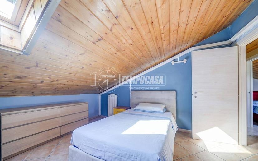 Appartamento via Paoloni, Centro, Castelletto Sopra Ticino — foto 7 di 31