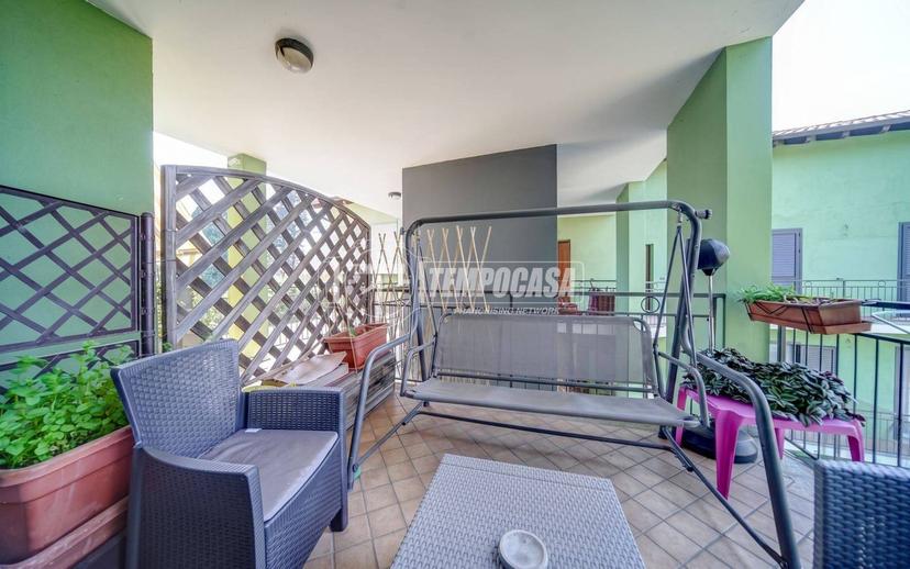 Appartamento via Paoloni, Centro, Castelletto Sopra Ticino — foto 5 di 31