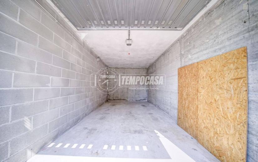 Appartamento via Paoloni, Centro, Castelletto Sopra Ticino — foto 14 di 31
