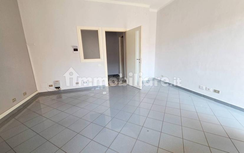 Trilocale via Oddino Barotti, Centro, Fossano — foto 18 di 37
