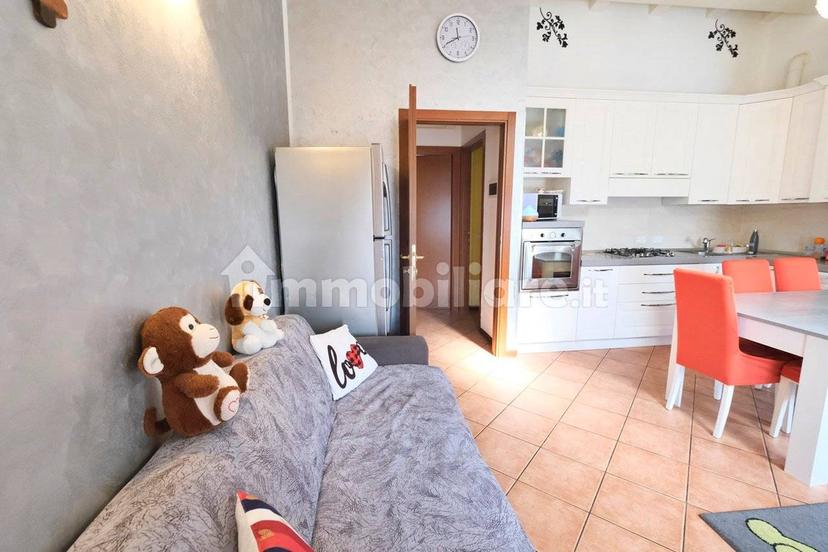 Trilocale vicolo della Fratellanza, Zona Artigianale Foroni, Valeggio sul Mincio — foto 5 di 16