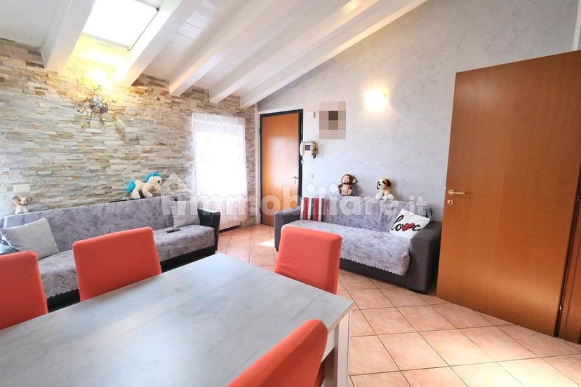 Trilocale vicolo della Fratellanza, Zona Artigianale Foroni, Valeggio sul Mincio — foto 7 di 16