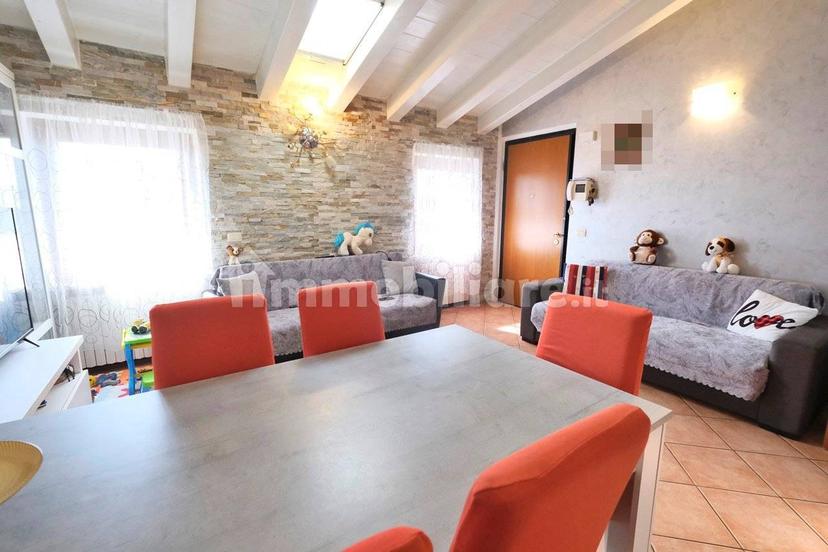 Trilocale vicolo della Fratellanza, Zona Artigianale Foroni, Valeggio sul Mincio — foto 11 di 16