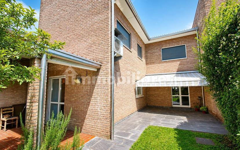 Villa a schiera via Ugo Foscolo, Centro, Lomazzo — foto 16 di 46