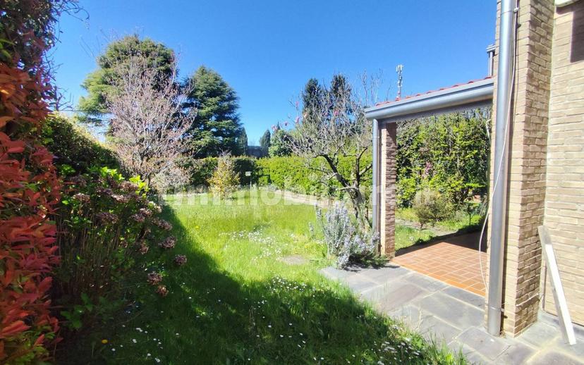 Villa a schiera via Ugo Foscolo, Centro, Lomazzo — foto 5 di 46