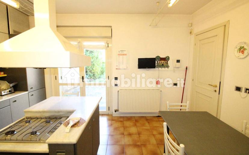 Villa a schiera via Ugo Foscolo, Centro, Lomazzo — foto 3 di 46