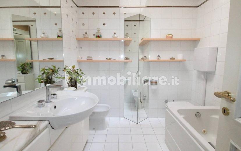 Villa a schiera via Ugo Foscolo, Centro, Lomazzo — foto 13 di 46