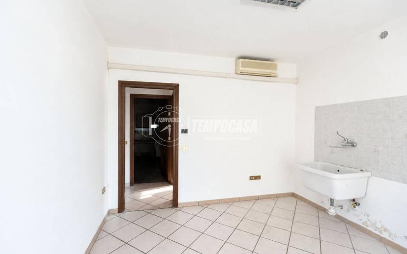 Villa bifamiliare, da ristrutturare, 210 m², Centro, Botticino — foto 23 di 51