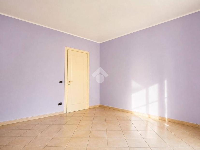 Bilocale via Giuseppe Lenti 2, Centro, Bra — foto 2 di 14