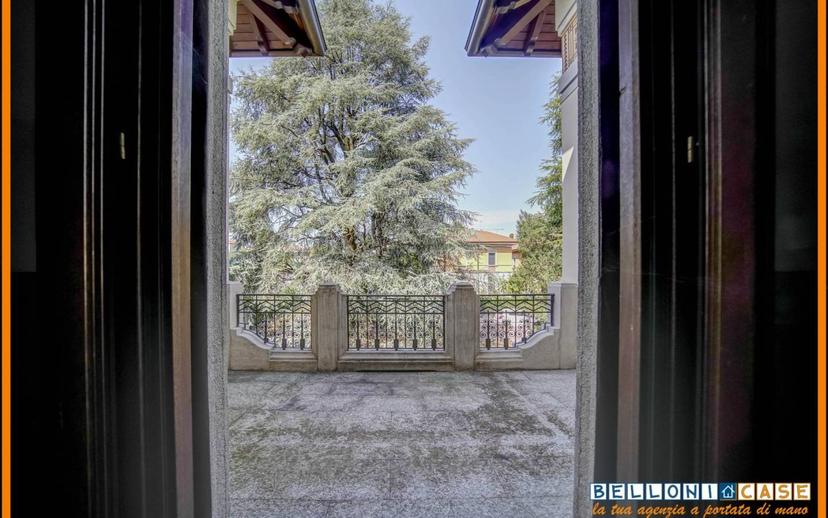 Villa unifamiliare via 25 Aprile, Centro, Jerago con Orago — foto 4 di 50