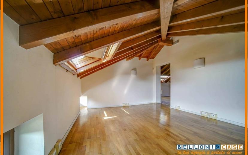 Villa unifamiliare via 25 Aprile, Centro, Jerago con Orago — foto 36 di 50