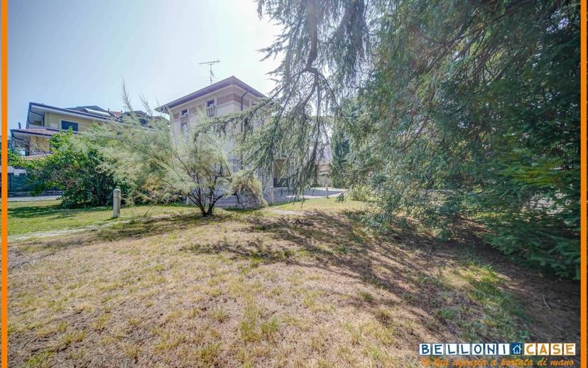 Villa unifamiliare via 25 Aprile, Centro, Jerago con Orago — foto 14 di 50