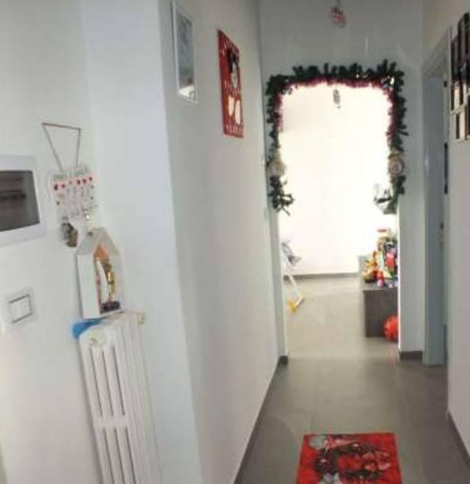 Trilocale via Fratelli Bandiera 8, Adelfia — foto 12 di 27