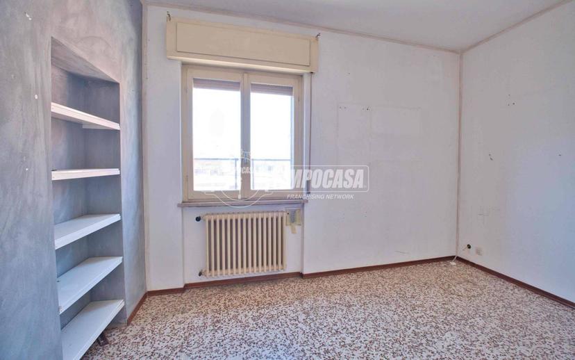 Trilocale buono stato, primo piano, Cameri — foto 20 di 38