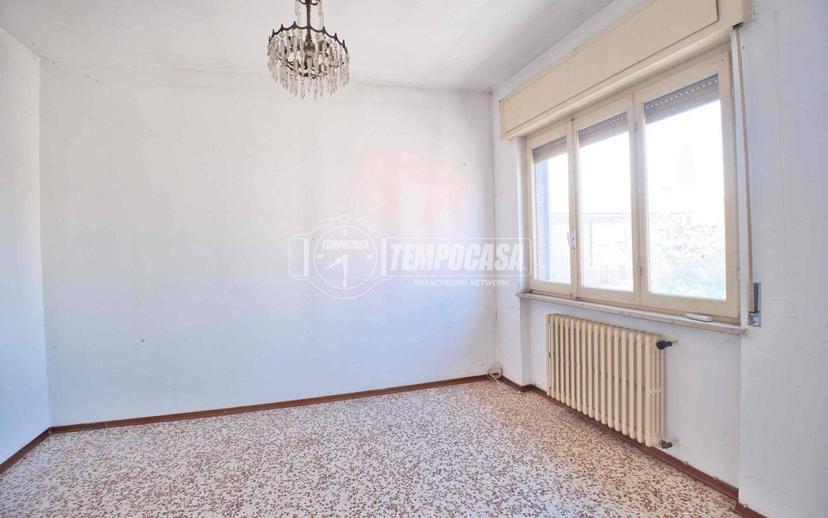 Trilocale buono stato, primo piano, Cameri — foto 27 di 38
