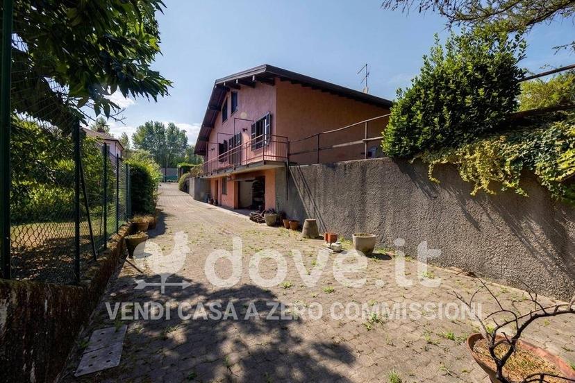 Villa unifamiliare via XXV Aprile 39, Laveno, Laveno-Mombello — foto 41 di 58