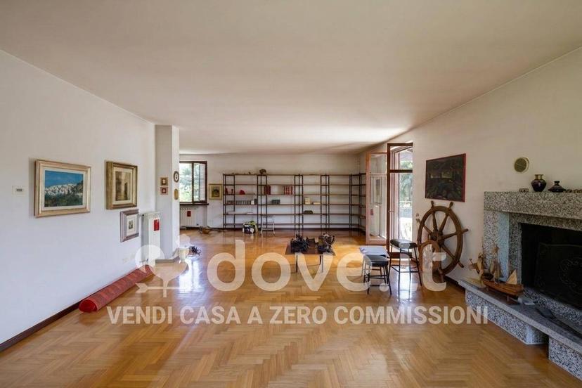 Villa unifamiliare via XXV Aprile 39, Laveno, Laveno-Mombello — foto 32 di 58