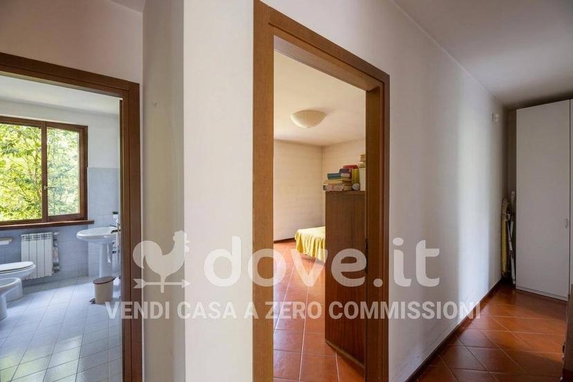 Villa unifamiliare via XXV Aprile 39, Laveno, Laveno-Mombello — foto 38 di 58