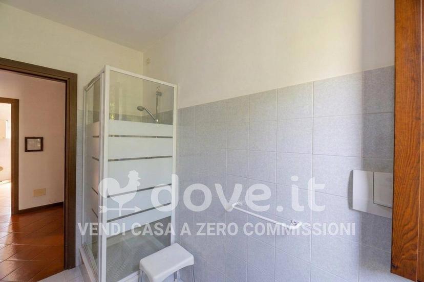 Villa unifamiliare via XXV Aprile 39, Laveno, Laveno-Mombello — foto 40 di 58