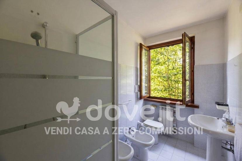 Villa unifamiliare via XXV Aprile 39, Laveno, Laveno-Mombello — foto 17 di 58