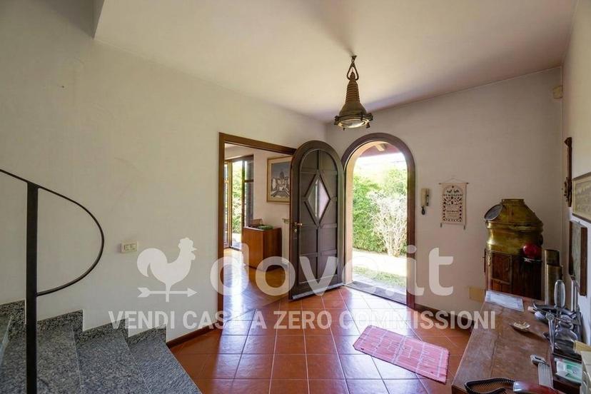 Villa unifamiliare via XXV Aprile 39, Laveno, Laveno-Mombello