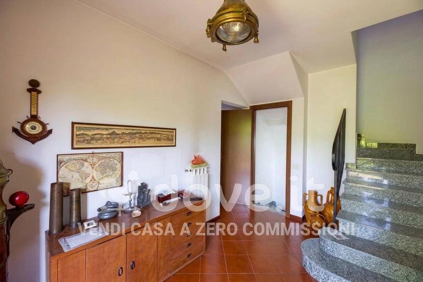 Villa unifamiliare via XXV Aprile 39, Laveno, Laveno-Mombello — foto 36 di 58