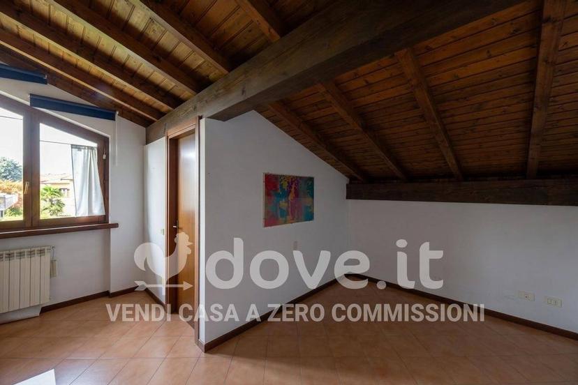 Villa unifamiliare via XXV Aprile 39, Laveno, Laveno-Mombello — foto 33 di 58
