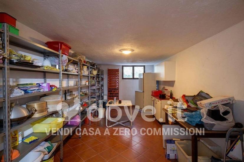 Villa unifamiliare via XXV Aprile 39, Laveno, Laveno-Mombello — foto 21 di 58